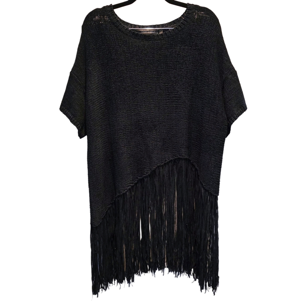 Gabby Isabella Short Sleeve Fringe Sweater Black